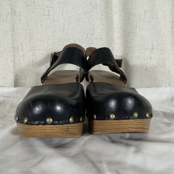 Dansko Black Leather Platform Clog Sandal Size 37 Wood Heel Studded Strap Buckle - Picture 5 of 12